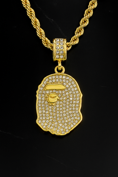 "Bape" Goudkleurige Hanger